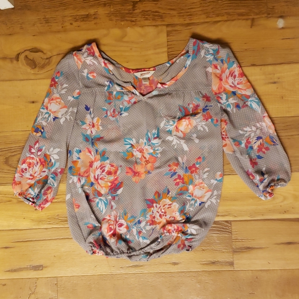 Sheer 3/4 Sleeve Blouse